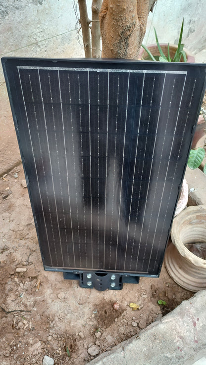 500W Solar Street Light 10 to 12 Hours Full Night Battery backup