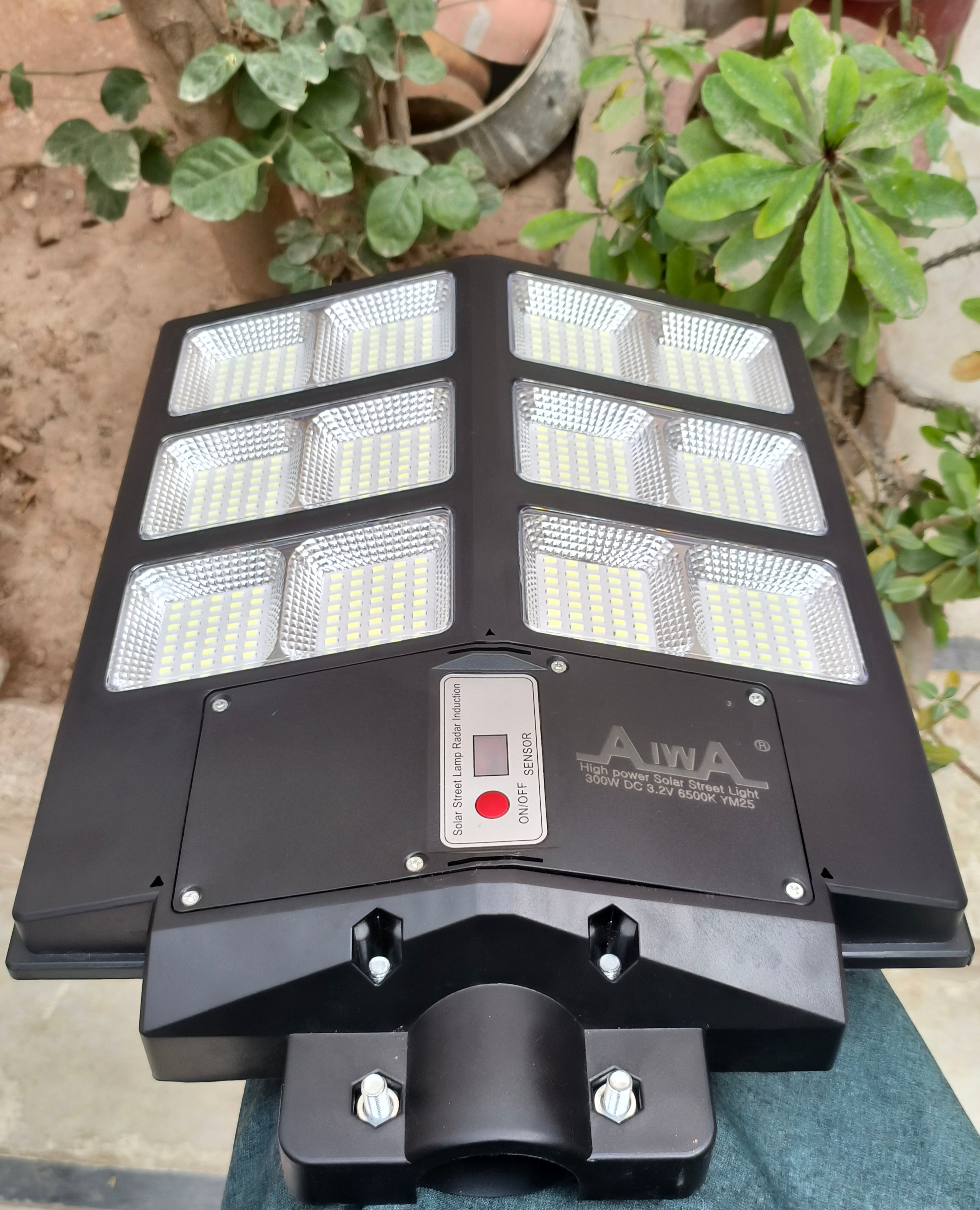 300W Solar Street Light | Remote control | 8-12 Hours Battery Backup | Complete Fitting Accessories