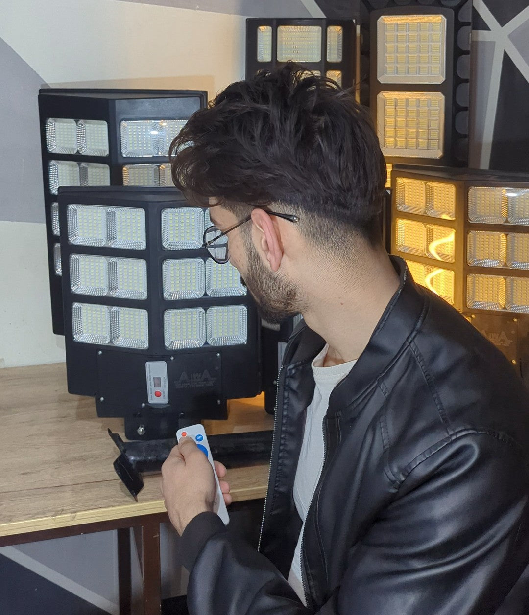 300W Solar Street Light | Remote control | 8-12 Hours Battery Backup | Complete Fitting Accessories