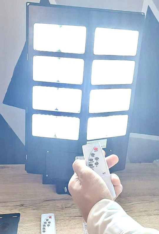400W Solar Street Light | Remote control | 8-12 Hours Battery Backup | Complete Fitting Accessories